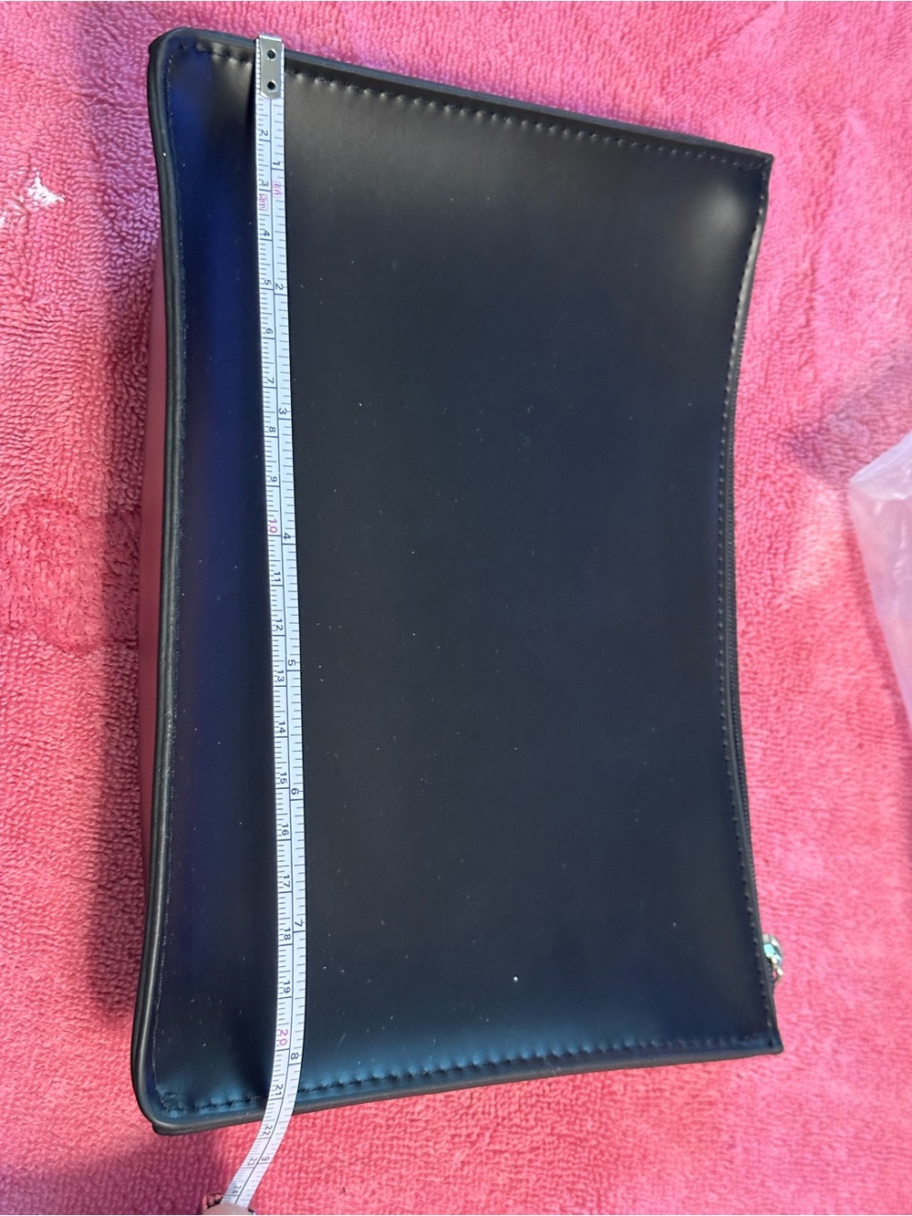 Givenchy Parfums Pouch - Picture 11 of 12